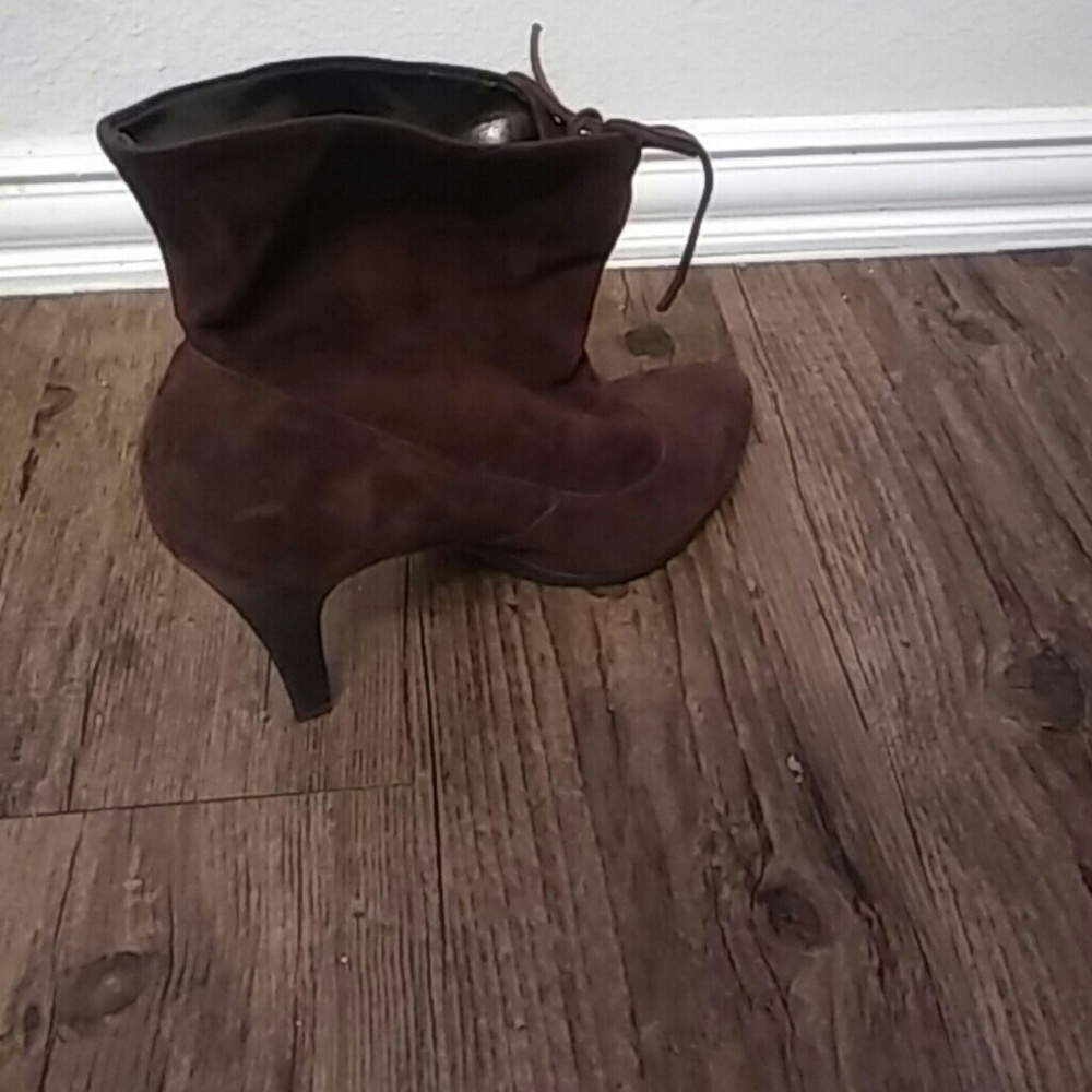 Boots - Picture 2 of 3